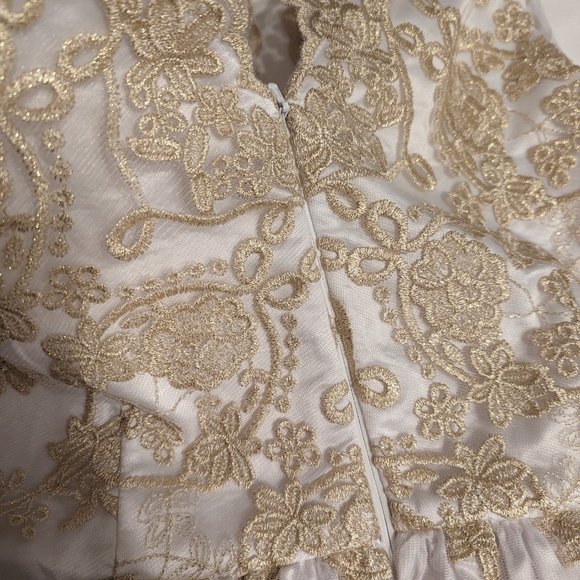 Women's/Juniors White and Gold Knee-Length Tulle Dress, Medium - Picture 6 of 8